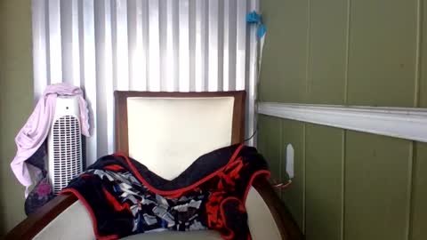 Snapshot of shelbyannn chatting on March 2026 03:01:01 PM Red online show from March 2026 03:01:01 PM