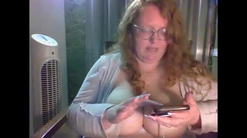 Snapshot of shelbyannn chatting on April 2026 01:08:01 AM Red online show from April 2026 01:08:01 AM