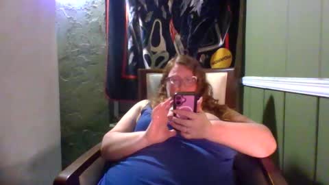 Snapshot of shelbyannn chatting on April 2026 04:26:01 AM Red online show from April 2026 04:26:01 AM