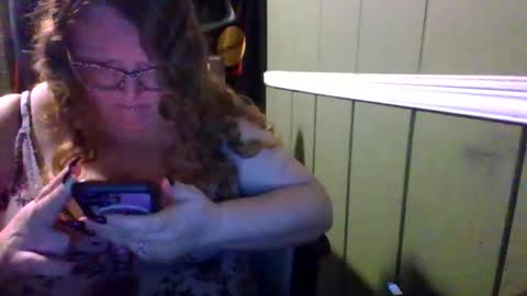 Snapshot of shelbyannn chatting on May 2026 12:40:02 AM Red online show from May 2026 12:40:02 AM