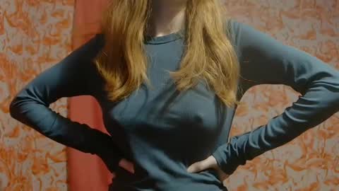 Erika online show from December 2024 12:30:01 AM