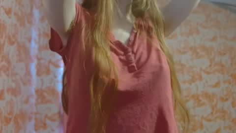 Snapshot of shelikessoymilk chatting on March 2026 07:31:01 PM Erika online show from March 2026 07:31:01 PM