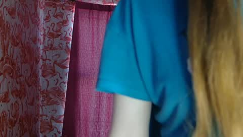 Snapshot of shelikessoymilk chatting on April 2026 07:30:02 PM Erika online show from April 2026 07:30:02 PM