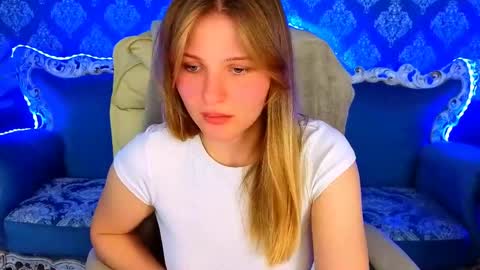 Snapshot of shelmahanni chatting on April 2026 01:39:02 PM shelmahanni online show from April 2026 01:39:02 PM