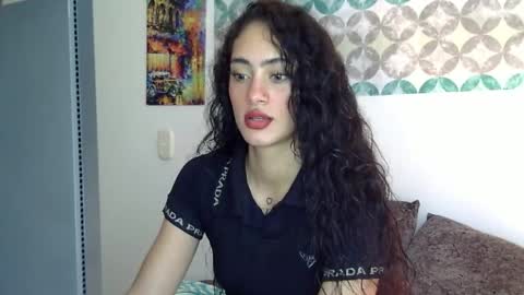 Snapshot of shelsy_d chatting on April 2026 09:04:02 PM S H E L S Y online show from April 2026 09:04:02 PM