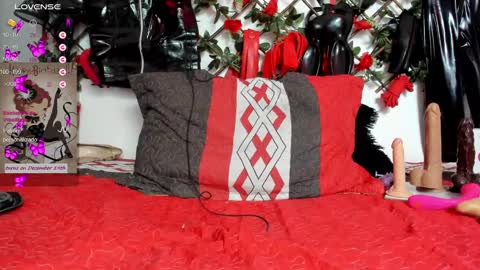  anyela7773 online show from December 2024 01:38:02 PM