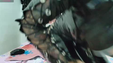 Snapshot of shengyi_blue chatting on April 2026 01:40:01 PM anyela7773 online show from April 2026 01:40:01 PM