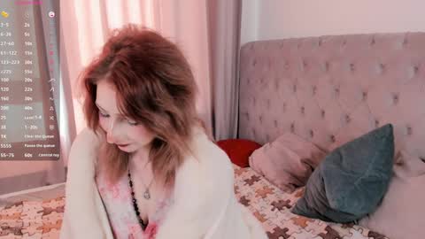 Snapshot of shenitasear chatting on April 2026 06:33:01 AM Julia online show from April 2026 06:33:01 AM