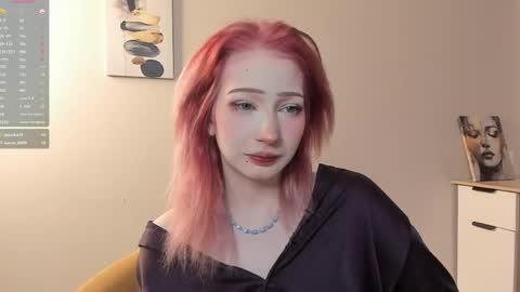 Snapshot of shenitasear chatting on April 2026 07:22:02 AM Julia online show from April 2026 07:22:02 AM