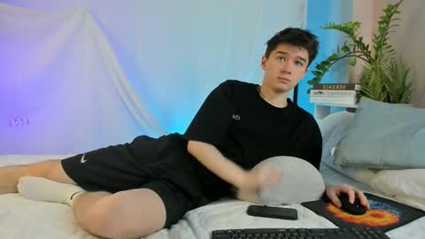 Max online show from February 2026 04:55:02 AM