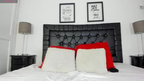 Isabella online show from October 2025 07:34:01 PM