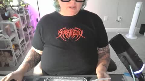 Snapshot of sheshyneshy chatting on April 2026 11:27:01 PM Shesh online show from April 2026 11:27:01 PM