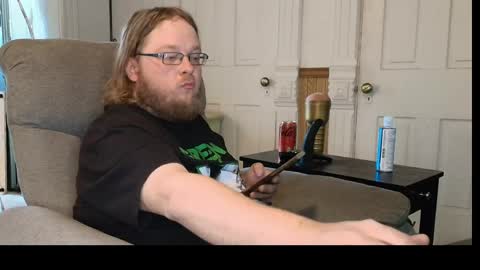 Snapshot of shifty885 chatting on April 2026 06:01:01 PM shifty885 online show from April 2026 06:01:01 PM