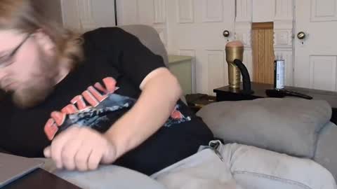 Snapshot of shifty885 chatting on April 2026 01:18:02 AM shifty885 online show from April 2026 01:18:02 AM