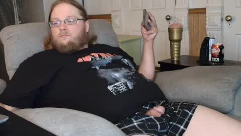 Snapshot of shifty885 chatting on April 2026 02:51:02 AM shifty885 online show from April 2026 02:51:02 AM