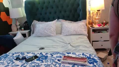 Snapshot of shineboxx chatting on April 2026 12:34:01 AM lia pnelli online show from April 2026 12:34:01 AM