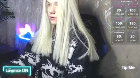 Snapshot of shiny_victoria chatting on April 2026 08:17:02 AM Victoria online show from April 2026 08:17:02 AM