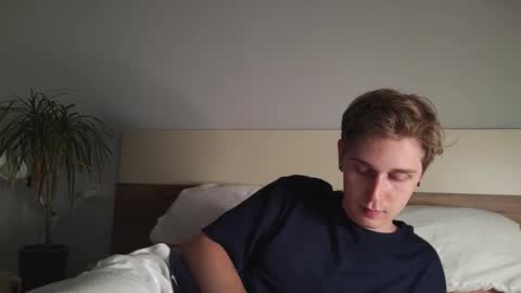 Snapshot of shirizo chatting on September 2025 09:42:02 PM Matthew online show from September 2025 09:42:02 PM