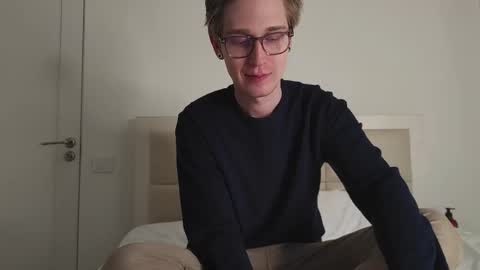 Snapshot of shirizo chatting on March 2026 11:26:02 AM Matthew online show from March 2026 11:26:02 AM