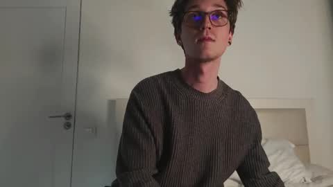 Snapshot of shirizo chatting on April 2026 09:23:01 PM Matthew online show from April 2026 09:23:01 PM