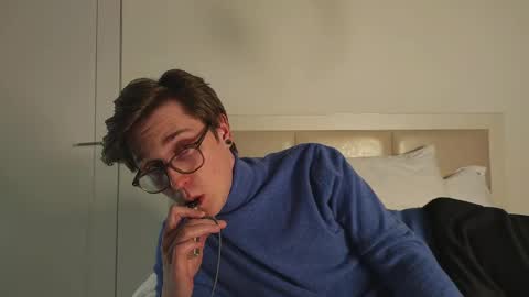 Snapshot of shirizo chatting on April 2026 07:58:02 PM Matthew online show from April 2026 07:58:02 PM