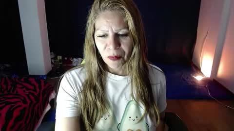 Snapshot of shirly_vannicelli chatting on October 2025 02:56:01 AM shirly online show from October 2025 02:56:01 AM
