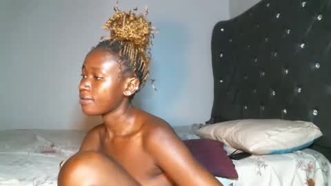 Shi-ro online show from December 2025 05:34:01 AM