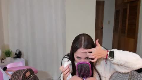  kendal  online show from February 2025 08:14:02 PM