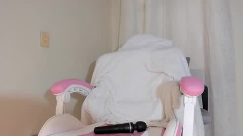  kendal  online show from February 2025 06:02:02 PM