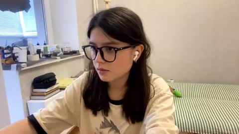 Snapshot of shontagrabowski chatting on July 2026 01:39:02 PM Marie online show from July 2026 01:39:02 PM