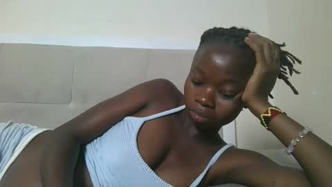 Snapshot of shortnswee254 chatting on March 2026 02:04:02 AM shortnswee254 online show from March 2026 02:04:02 AM