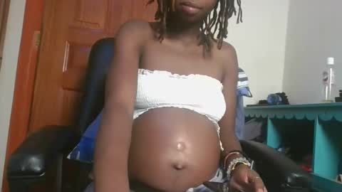 Snapshot of shortnswee254 chatting on March 2026 10:24:02 PM shortnswee254 online show from March 2026 10:24:02 PM