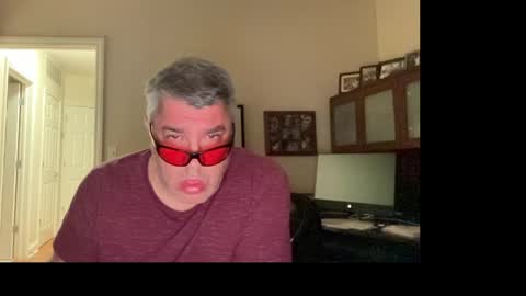 Chicago Guy online show from April 2026 03:18:01 AM