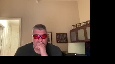 Chicago Guy online show from April 2026 03:33:02 AM