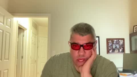 Chicago Guy online show from July 2026 04:48:01 AM