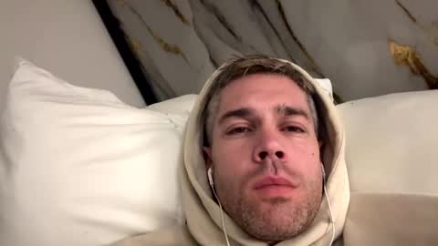 Snapshot of shreddylong chatting on November 2025 12:33:02 PM shreddylong online show from November 2025 12:33:02 PM