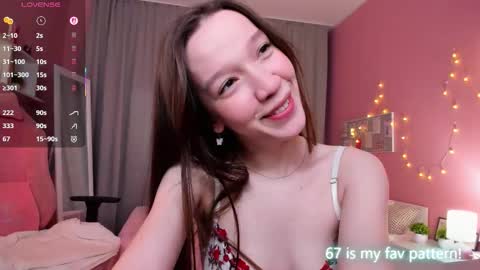 Neila online show from November 2025 02:28:01 PM