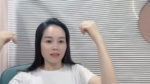 Snapshot of shshiko chatting on June 2026 01:32:02 AM Hua yi online show from June 2026 01:32:02 AM