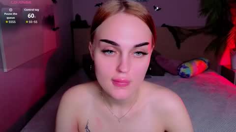 Emly online show from October 2025 03:58:01 PM