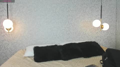 ZUMY ANGELS online show from November 2025 04:45:02 AM