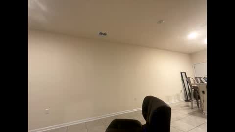 shurthingxx online show from February 2025 06:40:01 AM