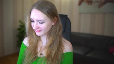 Snapshot of shy_eva chatting on March 2025 10:48:01 AM miss sexopathic online show from March 2025 10:48:01 AM