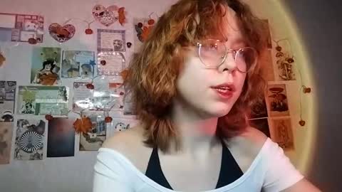 Milena online show from November 2025 01:32:02 PM