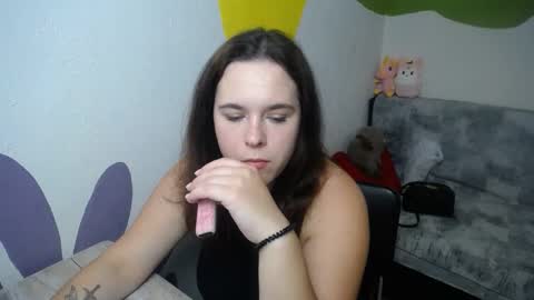 shy_lil online show from September 2025 12:18:01 PM