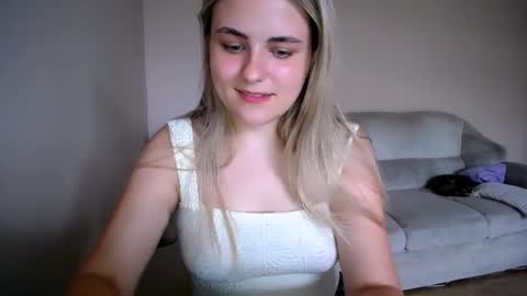Snapshot of shy_sabrina_ chatting on July 2026 01:35:02 PM shy_sabrina_ online show from July 2026 01:35:02 PM