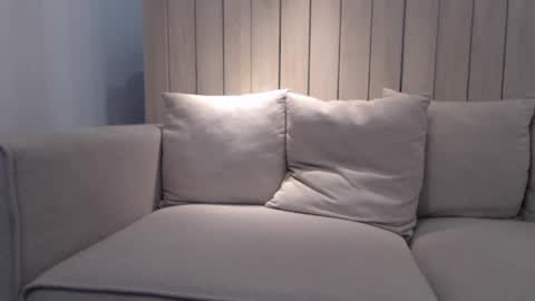 shy_schoolgirl_ online show from February 2025 04:37:01 PM