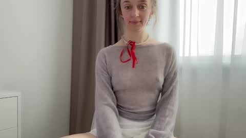 shy_schoolgirl_ online show from March 2026 02:12:02 PM