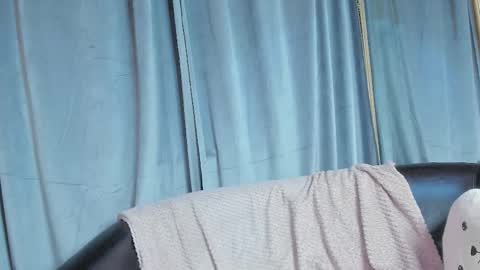 Anny online show from December 2025 11:26:02 AM