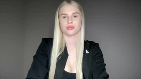 Snapshot of shyfox02 chatting on March 2026 02:40:02 PM Shy Fox online show from March 2026 02:40:02 PM