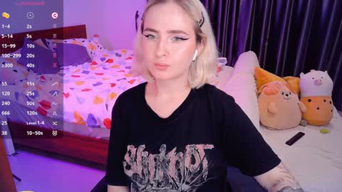 Effie online show from December 2024 08:08:01 PM